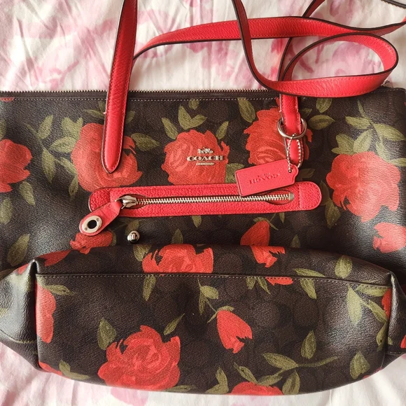 Coach Red Floral Women's Bag - Picture 2 of 4